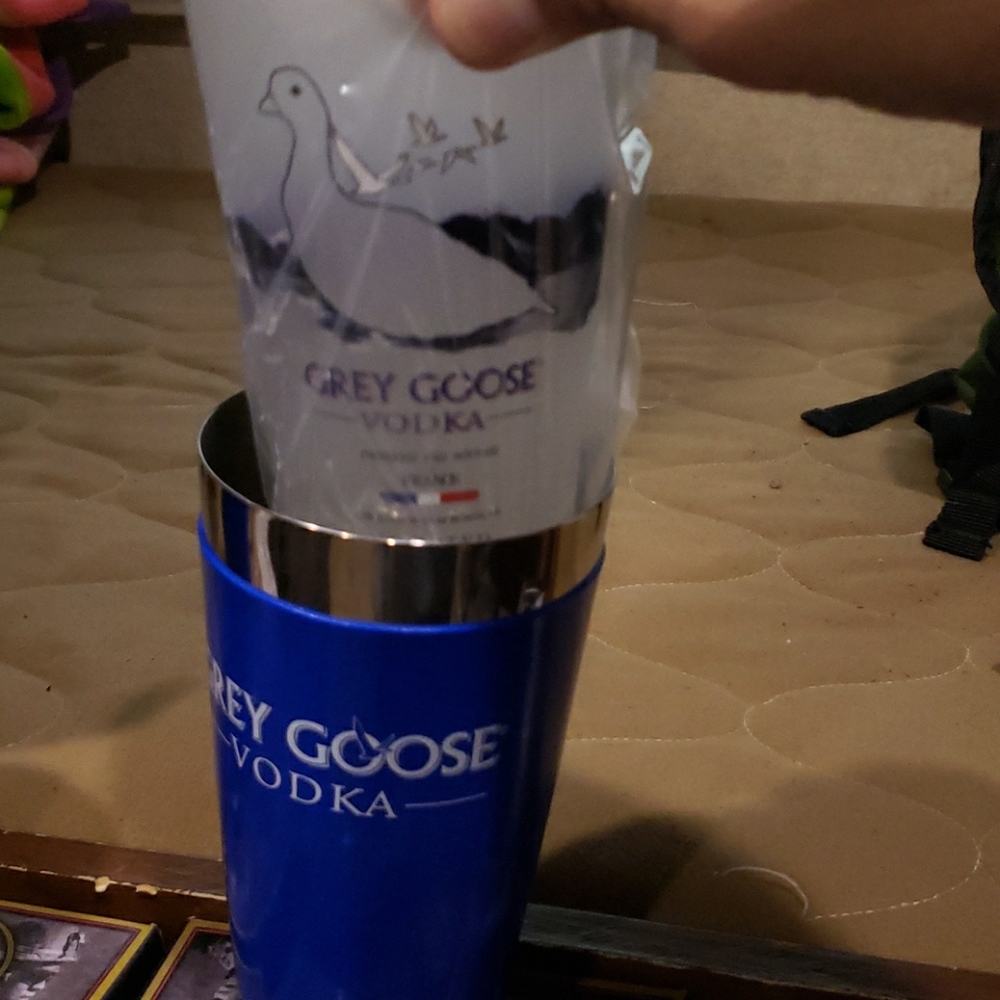 Cups - Picture 2 of 3